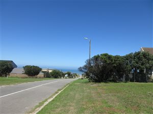 983 m² Land available in Forest Downs