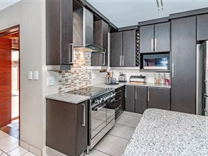 3 Bed Cluster in Bartlett