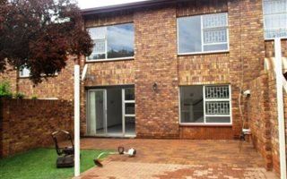 3 Bedroom Duplex in Hennopspark