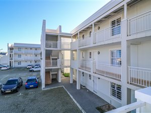 2 Bed Apartment in Nuutgevonden