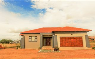 5 Bedroom House in Bendor