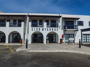 3 Bed Apartment in Club Mykonos