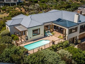 3 Bedroom House in Stone Haven Estate