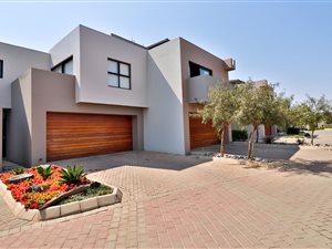 3 Bed Townhouse in Lombardy Estate