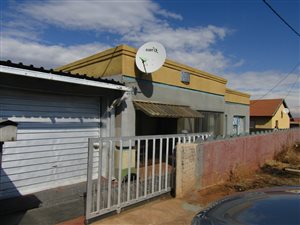 3 Bed House in Mohlakeng