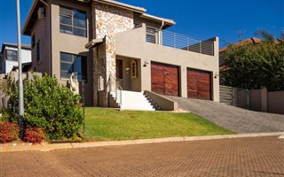 3 Bedroom House in Pinehaven