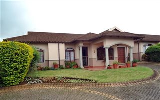 2 Bedroom Simplex in Le Domaine