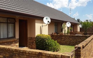 2 Bedroom Apartment in Bonaero Park