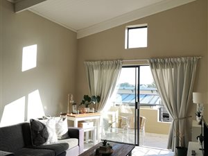 2 Bed Apartment in Somerset West Central