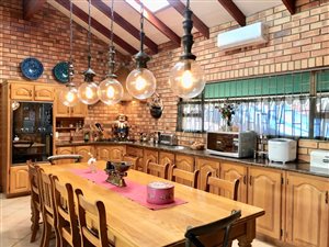 5 Bed House in Montrose