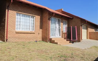 2 Bedroom Townhouse in The Reeds
