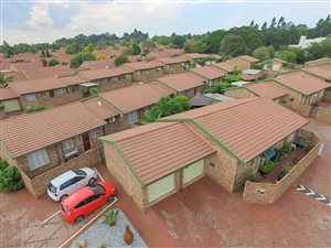 3 Bed Townhouse in Clubview