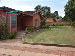 4 Bed House in Valhalla