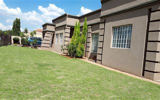 3 Bedroom House in Vanderbijlpark SE4