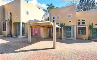 2 Bedroom Duplex in Bryanston West