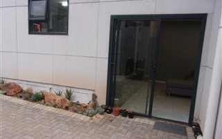 1 Bedroom Garden Cottage in Meyersdal