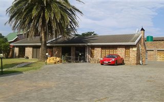 5 Bedroom House in Seaview