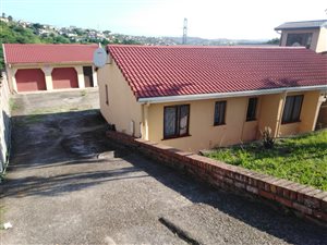 3 Bed House in Centenary Park