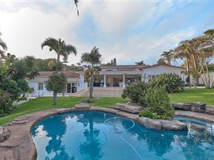4 Bed House in Athlone Park