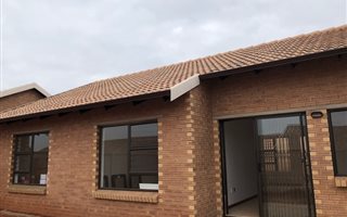 3 Bedroom Townhouse in Eldoraigne