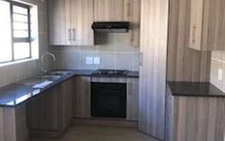 3 Bedroom Townhouse in Eldoraigne