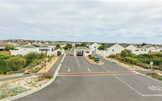 2 Bedroom House in Sunningdale