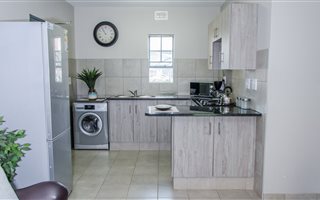2 Bedroom Apartment in Montana Park