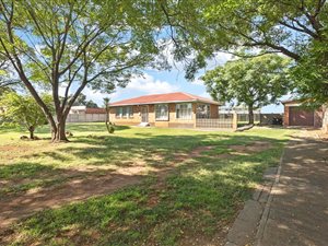 3 Bed House in Selection Park
