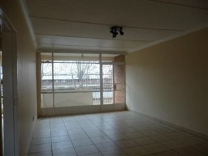 2 Bed Apartment in Westdene
