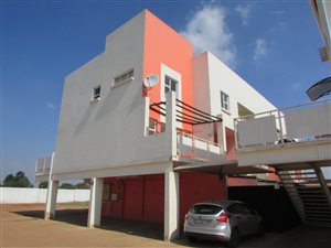 2 Bed Duplex in Mayberry Park