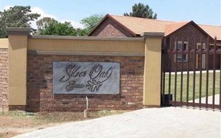 2 Bedroom Simplex in Riversdale