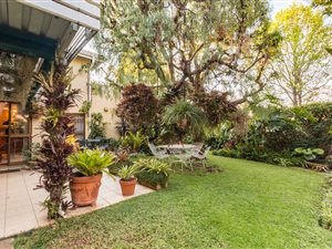 3 Bed Townhouse in Brooklyn