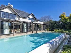 5 Bed House in Pearl Valley
