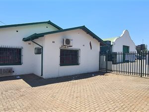 360 m² Commercial space in Eloffsdal