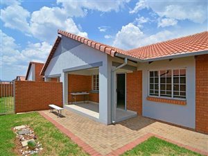 3 Bed Townhouse in Stone Ridge Estate