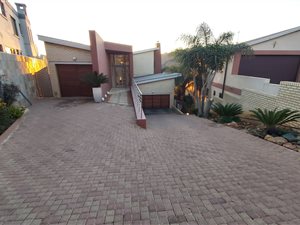 4 Bed House in Bassonia Estate