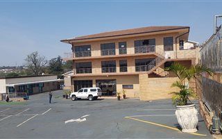 1360 m² Commercial space in Phoenix