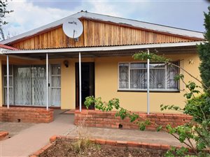 3 Bedroom House in Mlungisi