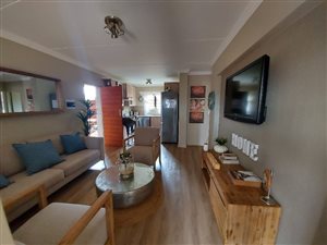 2 Bed Apartment in Kameeldrift East