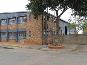553 m² Industrial space in Benrose