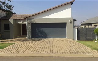 3 Bedroom House in Midlands Estate