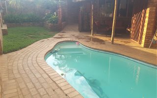 3 Bedroom House in Geelhoutpark