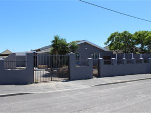 4 Bed House in Avon