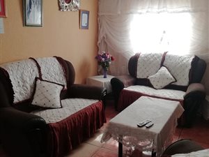 2 Bed House in Alra Park