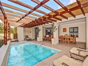 4 Bed House in La Concorde