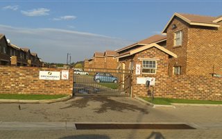 2 Bedroom Apartment in Crystal Park