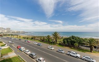 3 Bedroom Apartment in Mouille Point