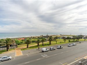 3 Bed Apartment in Mouille Point