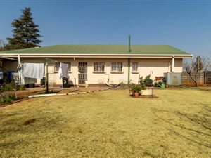4 Bed House in Daggafontein