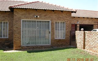 3 Bedroom Townhouse in Ruimsig